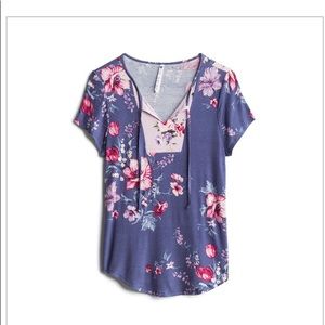 NWT Stitch Fix Leo & Nicole Soft Floral Top